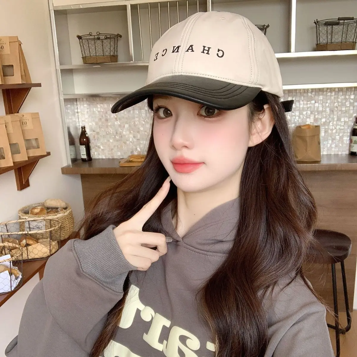 South Korea's New PU Leather Letter Baseball Cap for 2025, Children's Fashionable and Versatile Retro Sun Shading Duckbill Cap