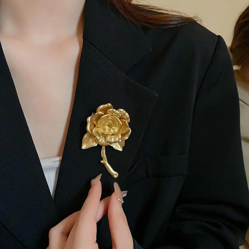Classic Phalaenopsis Brooch Accessory for Women and Girls Stylish Metal Flower Event Outfit Pin Jewelry Gifts