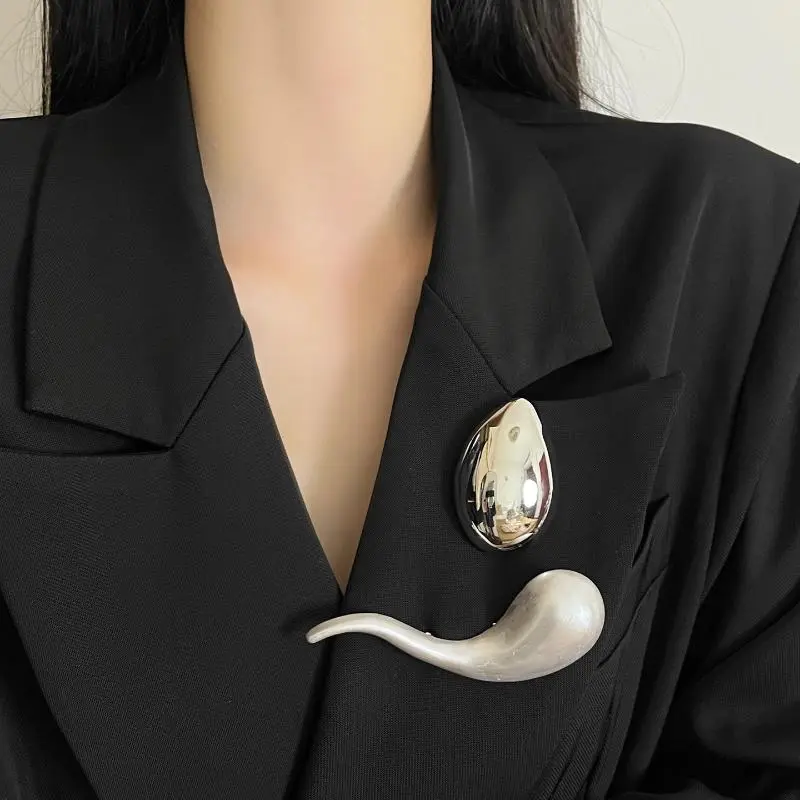Fashion Metal Glossy Geometric Waterdrop Egg Shaped Brooch For Women Exquisite Suit Corsage Pins Accessory Party Jewelry Gifts