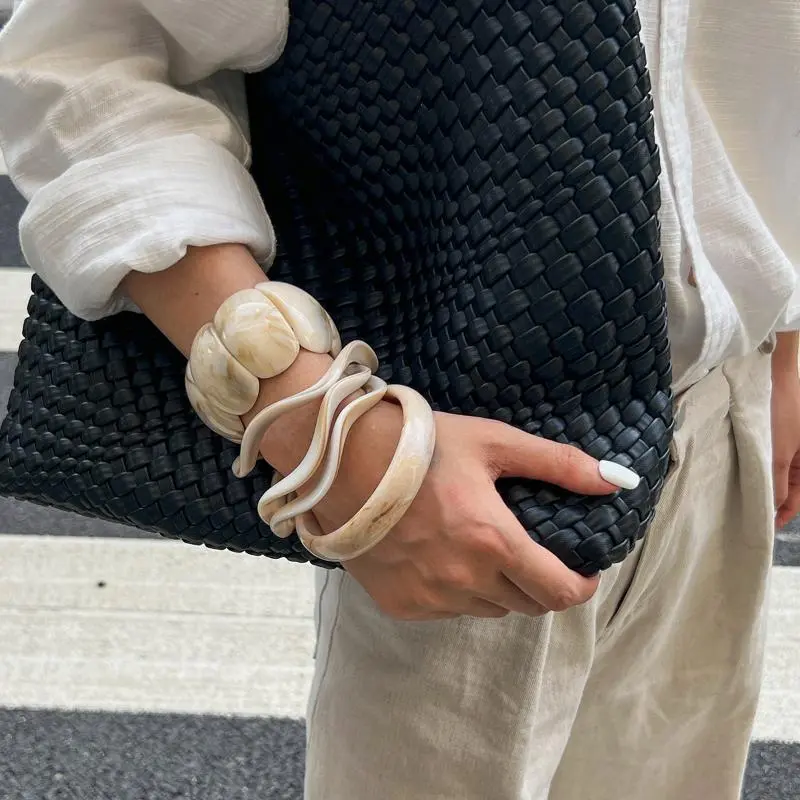 Elegant Resin Acrylic Geometric Cuff Bangles Women New Fashion Boho Wide Arm Bracelets Aesthetic Y2K Jewelry