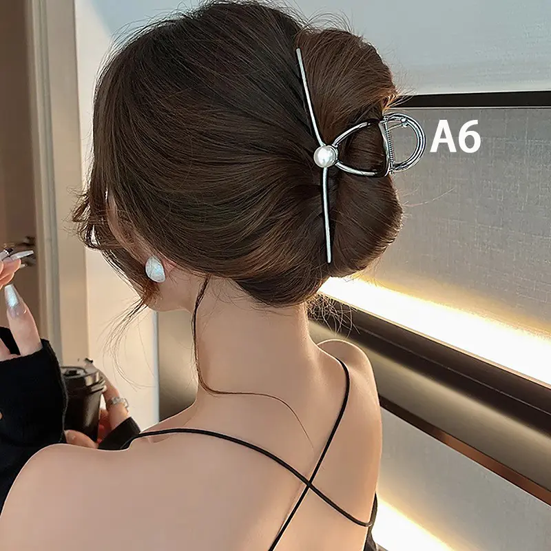 Fashion Metal Geometric Hair Claw Clip Trendy Hair Clip Metal Pearl Hair Clamp Party Hair Accessories For Women Headwear Jewelry
