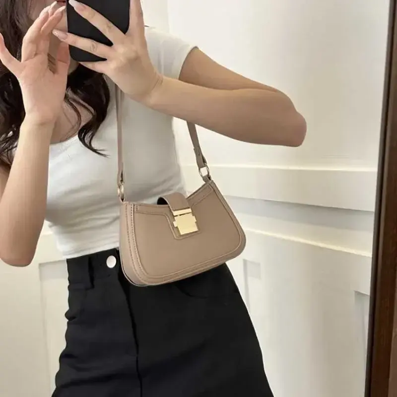 Women Vintage Handbag Brown PU Leather Gold Buckle Trendy Underarm Shoulder Bag Solid Color Handbag Women Luxury Simple Tote Bag