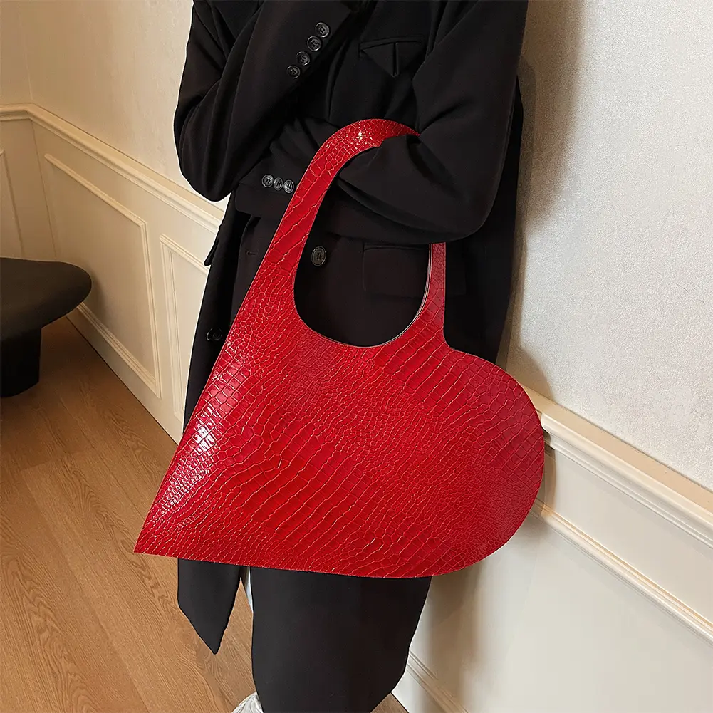 Luxury Design Heart Women's Armpit Shoulder Bag Fashion Clutch Purses Handbags Love Shape PU Slouchy Tote Bag Solid Top Hand Bag