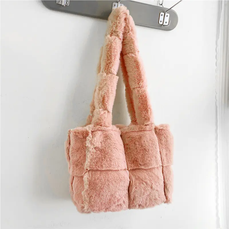Women Plush Shoulder Bag Fashion Tote Bag Large Capacity Fuzzy Top Handle Bag Casual Furry Tote Purse Daily Commuting Bag