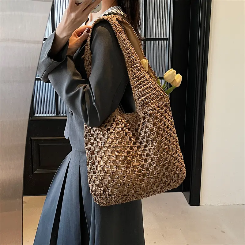 Women Straw Woven Bag Summer Beach Bag Casual Handbag with Tassels Simple Weaving Shoulder Bags Large Capacity Shopping Handbag