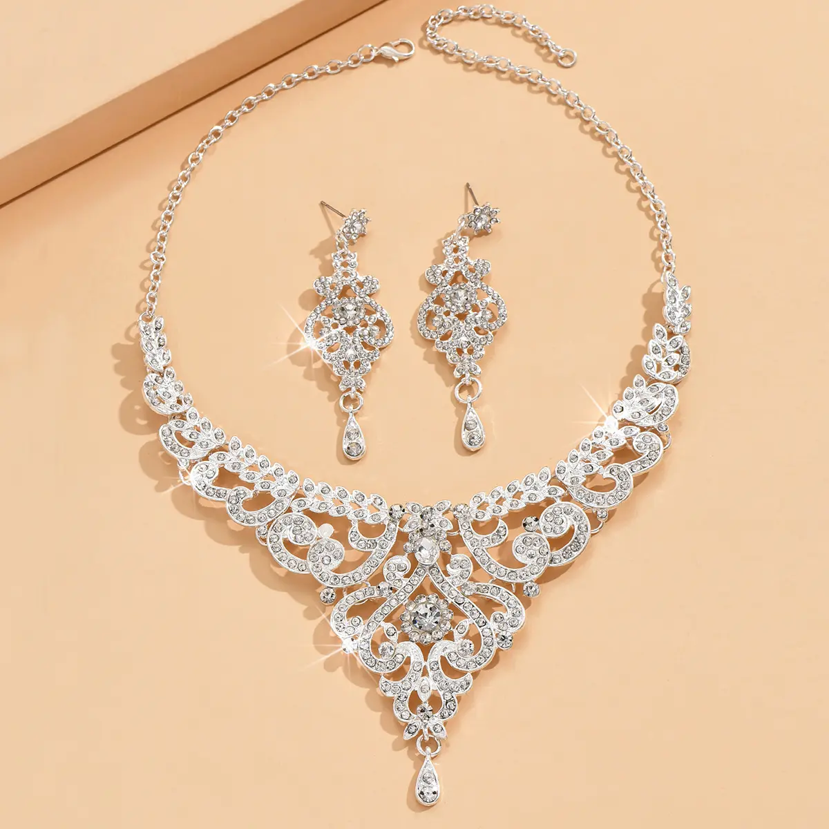 Design sense palace style jewelry set, high-end luxury rhinestone inlaid women's jewelry accessories