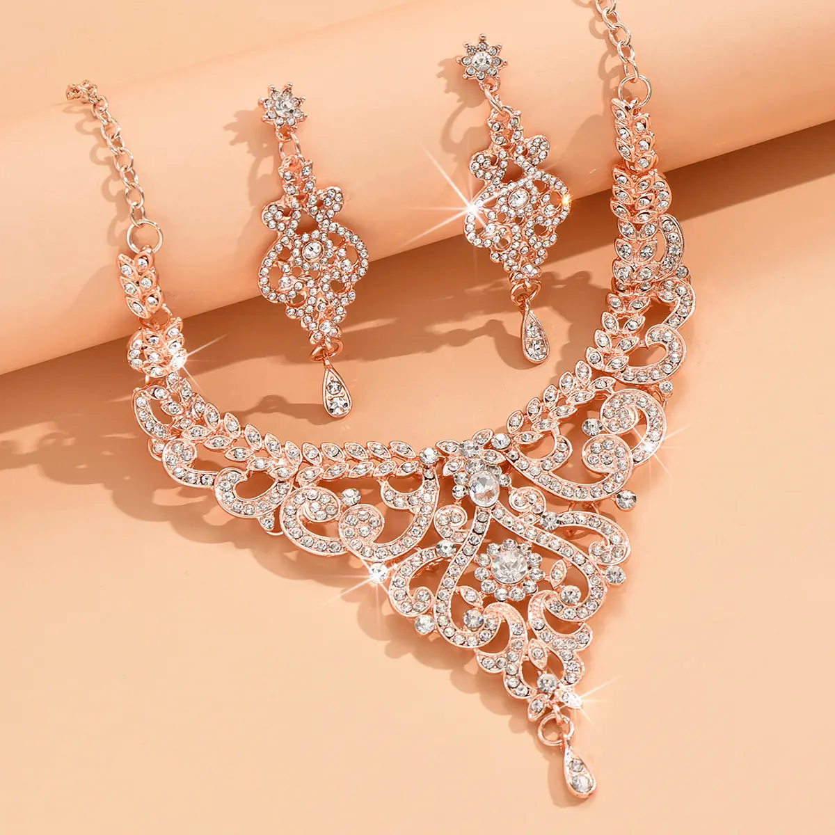 Design sense palace style jewelry set, high-end luxury rhinestone inlaid women's jewelry accessories