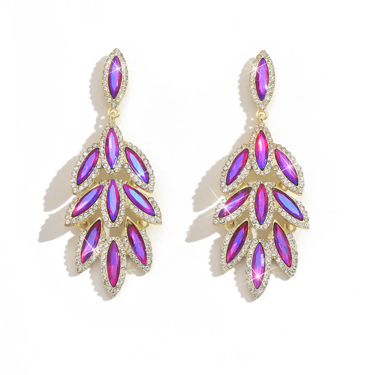 Ladies' fashionable design, leaf earrings, jewelry, suitable for dates, parties, holidays, gifts