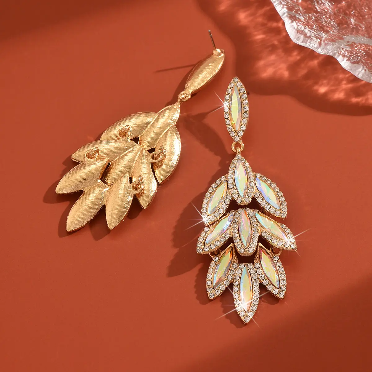 Ladies' fashionable design, leaf earrings, jewelry, suitable for dates, parties, holidays, gifts