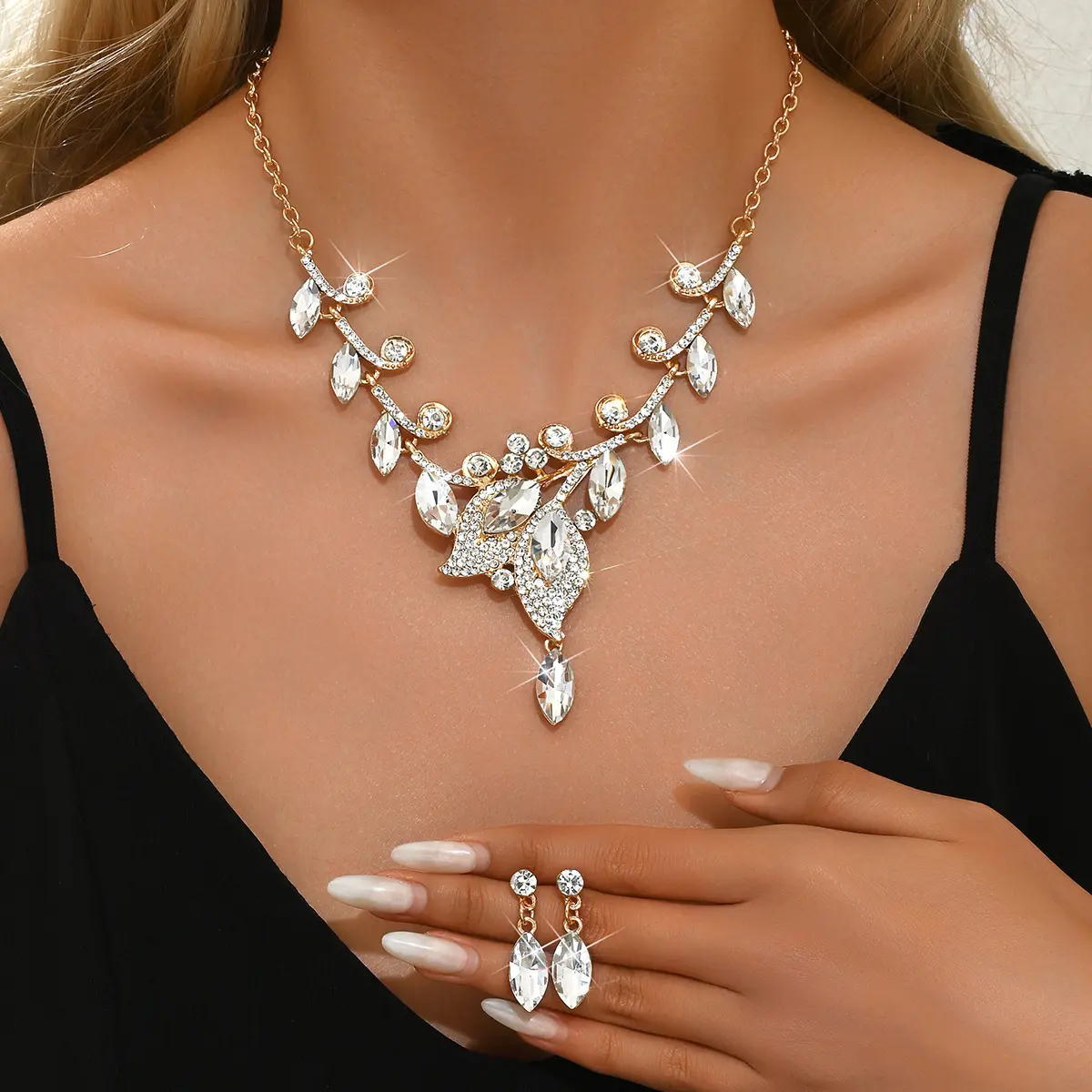 3PC Women's Fashion Flower Necklace Earrings Jewelry Set Suitable for Wedding, Party, Festival Gifts-8018
