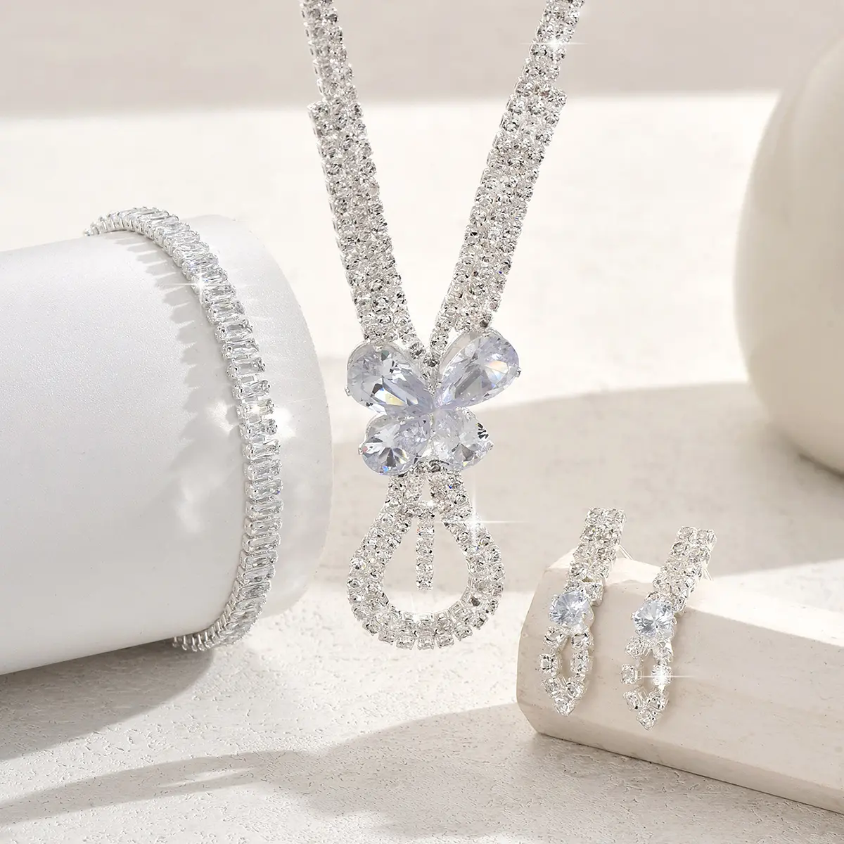 Women's fashion exquisite claw chain hollow design earrings necklace bracelet set wedding banquet party holiday gift
