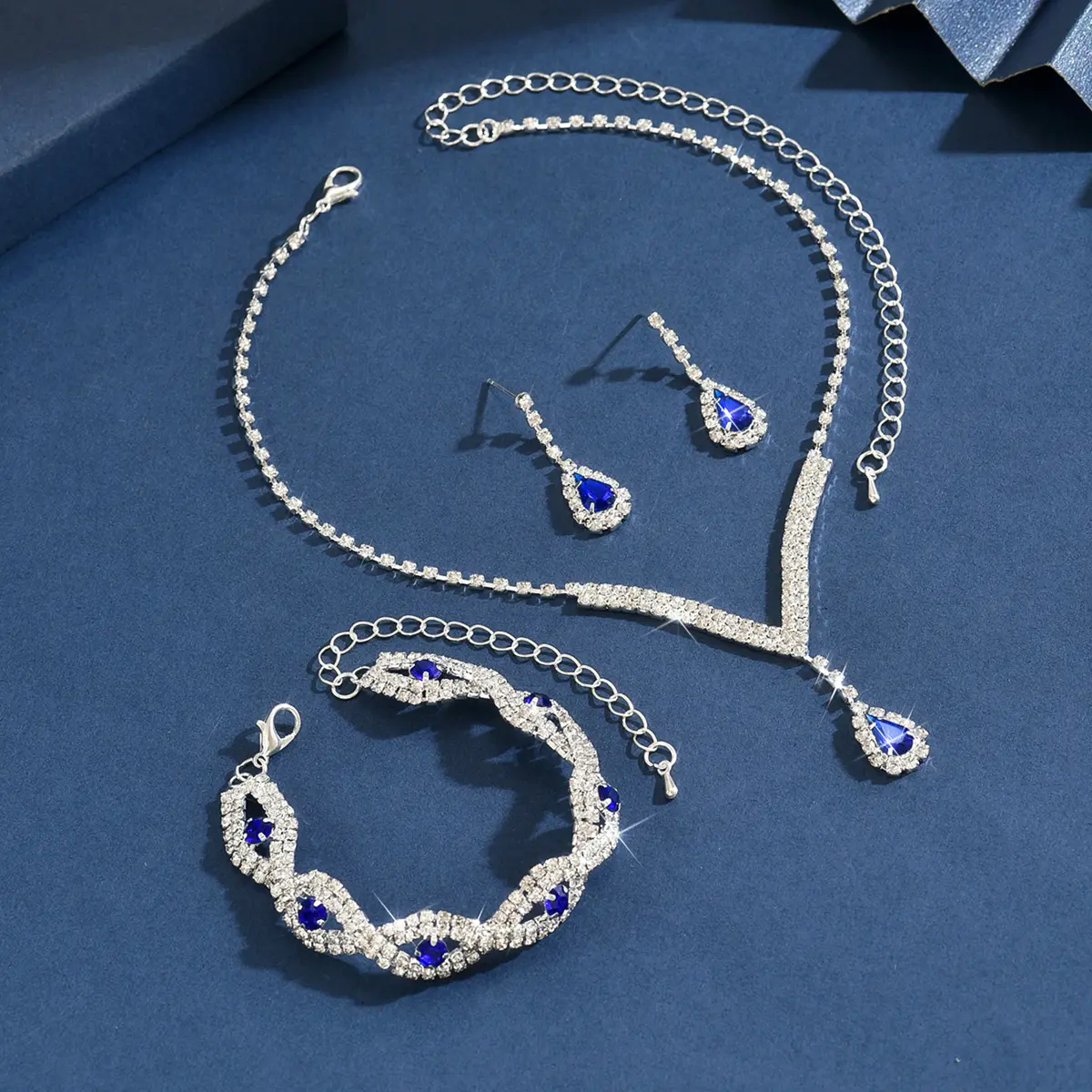 4PC Women's Fashion Water Drop Necklace Earrings Bracelet Jewelry Set Suitable for Wedding, Party, Festival Gifts