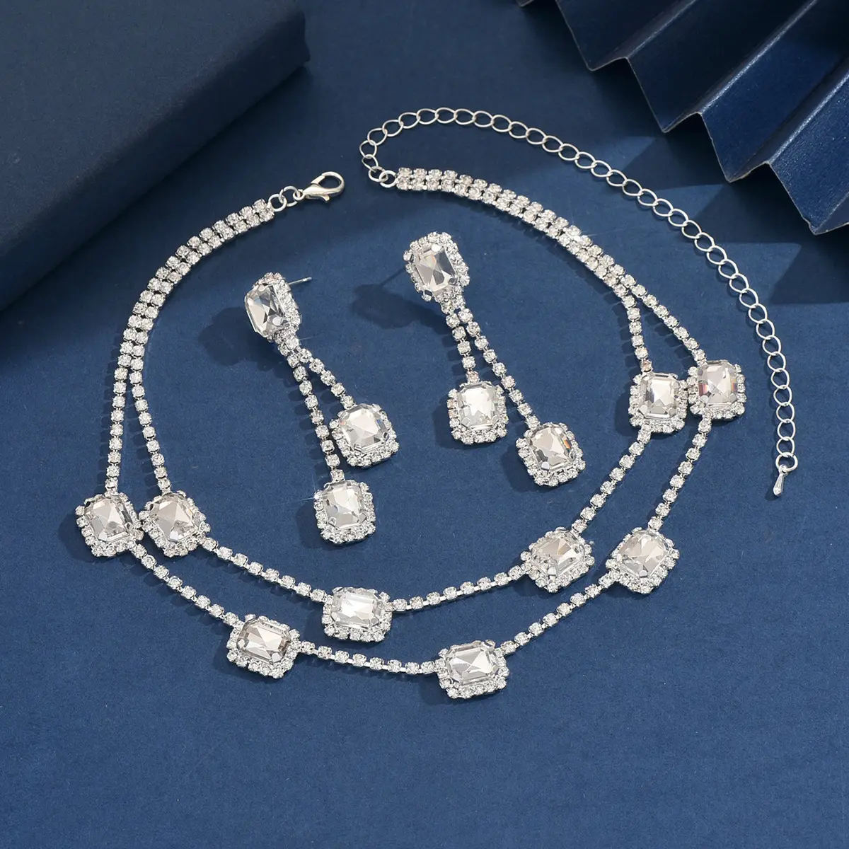 3PC Women's Fashion Design Necklace Earrings Jewelry Set Suitable for Wedding, Party, Festival Gifts