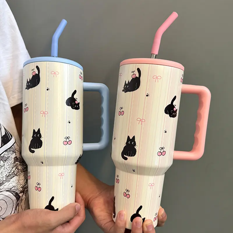 Kawaii Cat Stainless Steel Vacuum Insulated Tumbler With Lid Straw For Water Iced Tea Coffee Juice Large Car Thermos Mug 1200ml