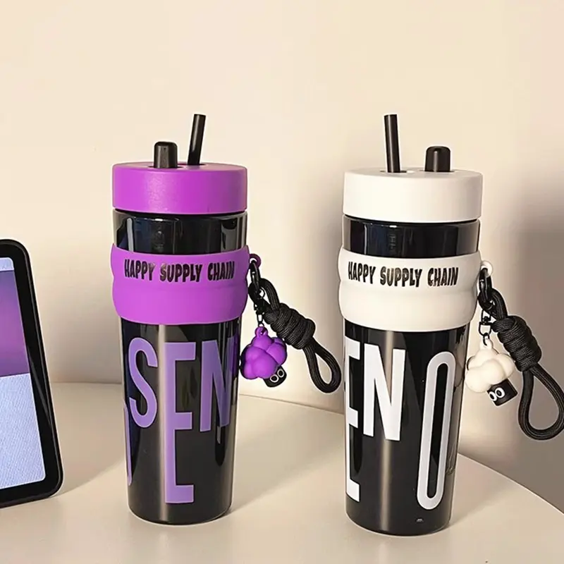 Large Gym Water Bottle With Straw Keychain Plastic Sport Tumbler Outdoor Portable Leakproof Juice Tea Water Cup BPA Free 900ml