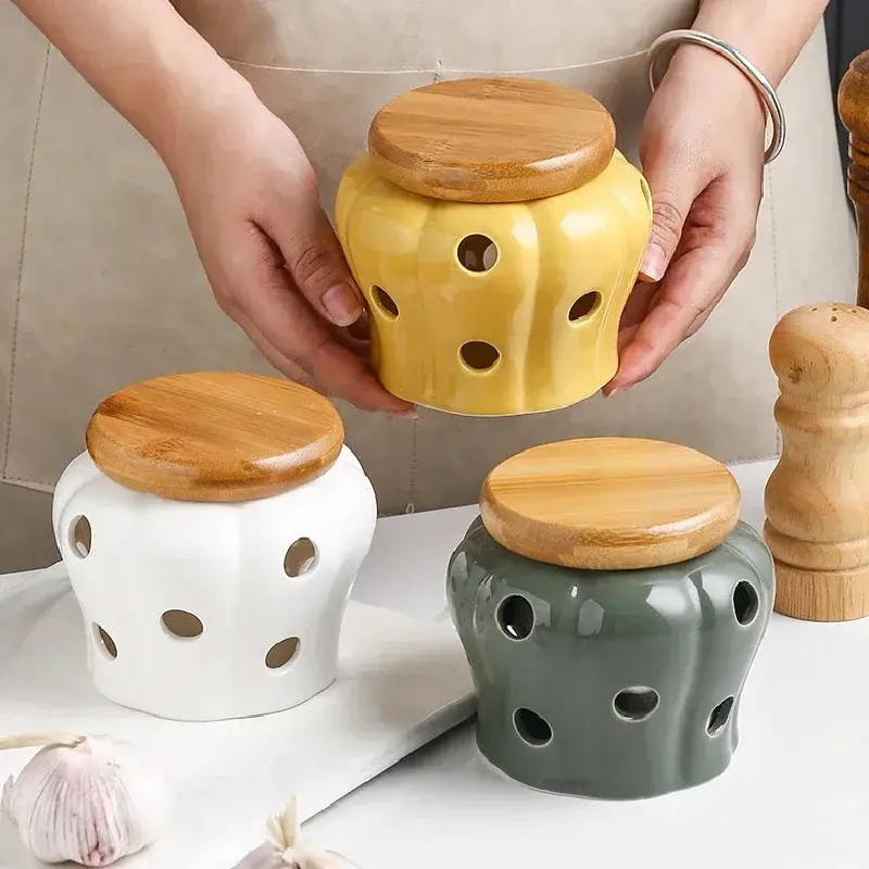 Hollow Openwork Ceramic Garlic Storage Jar with Lid Pumpkin shape Garlic Head Ginger Chili Pepper Storage Jars Candle Lampshade
