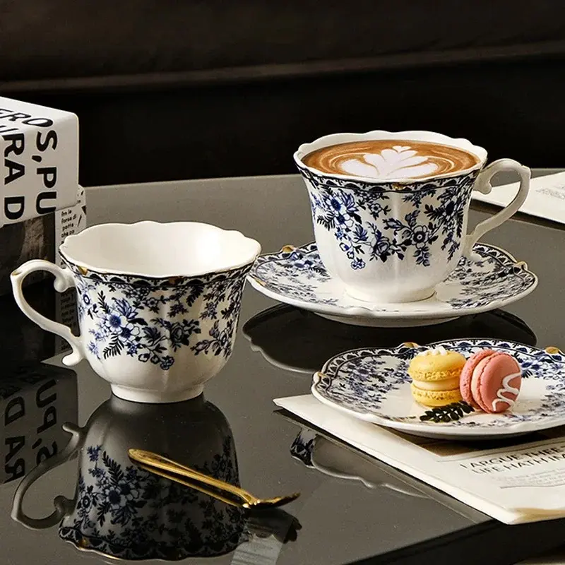 Ceramic Coffee Cup English style blue and white porcelain coffee cup with dish set Ceramic retro European afternoon tea mug