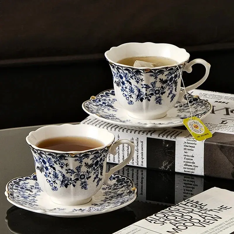 Ceramic Coffee Cup English style blue and white porcelain coffee cup with dish set Ceramic retro European afternoon tea mug