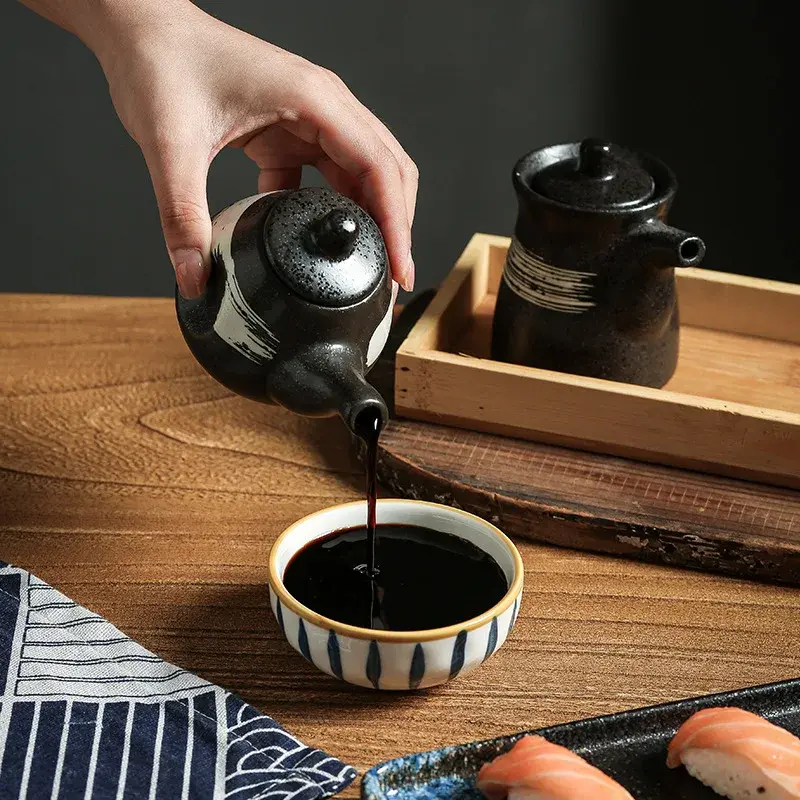 Japanese Retro Ceramic Oil Pot Household Kitchen Utensils Seasoning Pot Oil Vinegar Seasoning Bottle Kitchen Ceramic Tableware