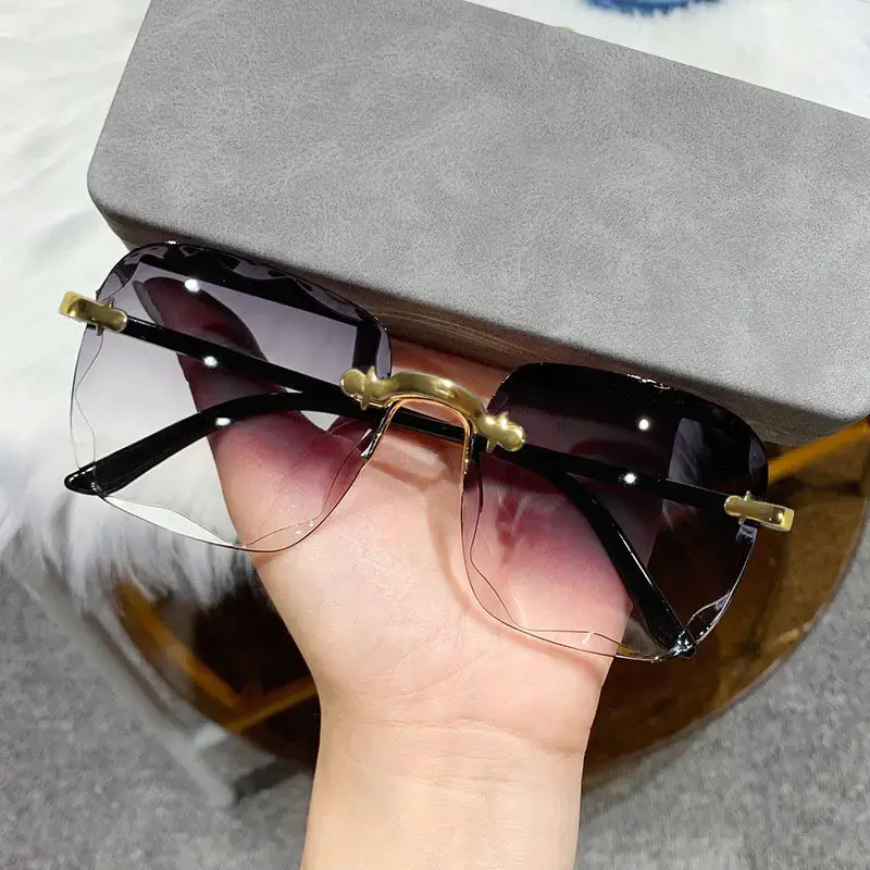 Square Rimless Sunglasses Women Luxury Brand Designer Summer Red Glasses Fashion Sun glasses For Men UV400 Shades Oculos
