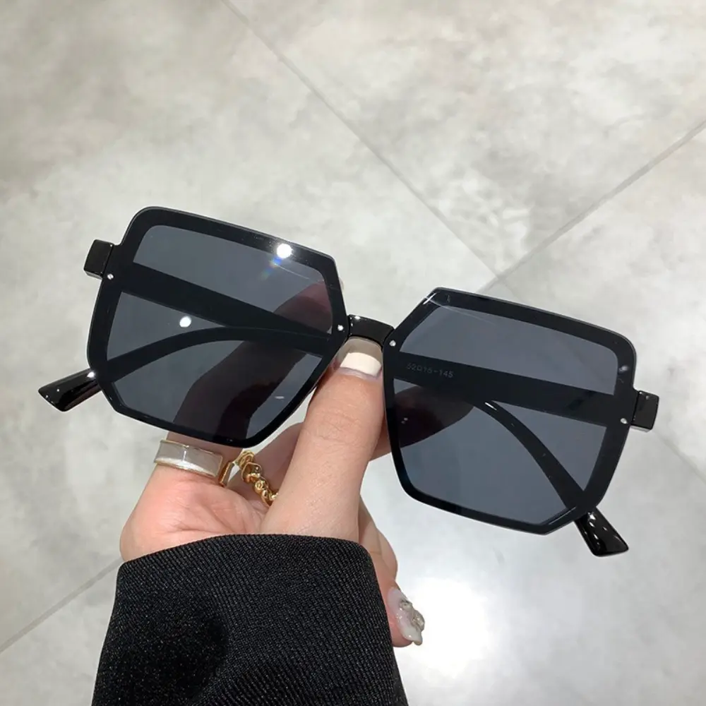 2025 New Anti-ultraviolet Women's Sunglasses Shade Driving Sunglasses Korean Version of The Trend Retro Sun Glasses Women