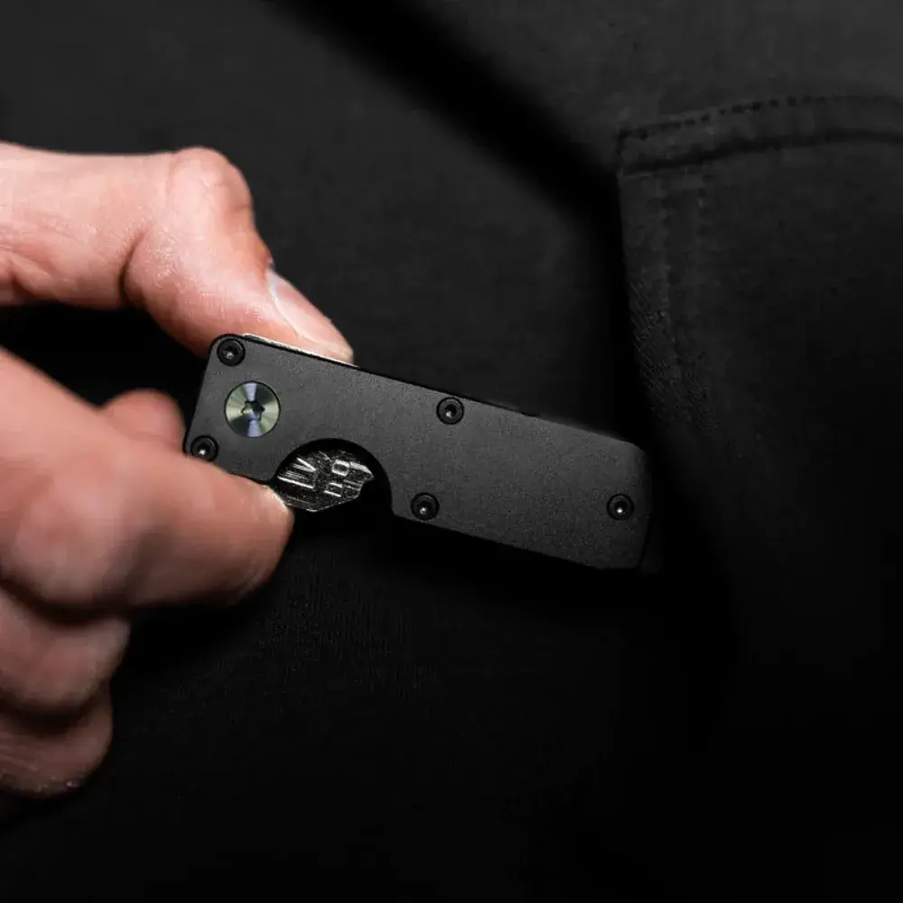 Smart Metal Key Organizer with Screwdriver Minimalist Key Case Holder Holds 2-6 Keys Keys Fob for Keys Less Than 6.2cm