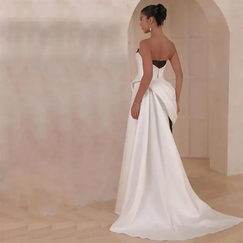 Customized Sexy Sweetheart Neck Sleeveless Evening Dresses Fashion Black/White Contrast Straight Long Prom Dress for Special Ocn