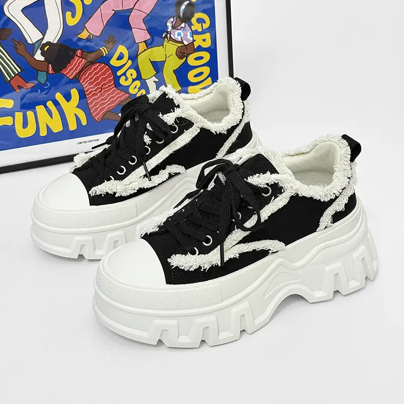 Men's Canvas Shoes 2025 New Summer Low Cut Height Increasing Thick Soled White Shoes Soft Soled Lace Up Casual Shoes Students