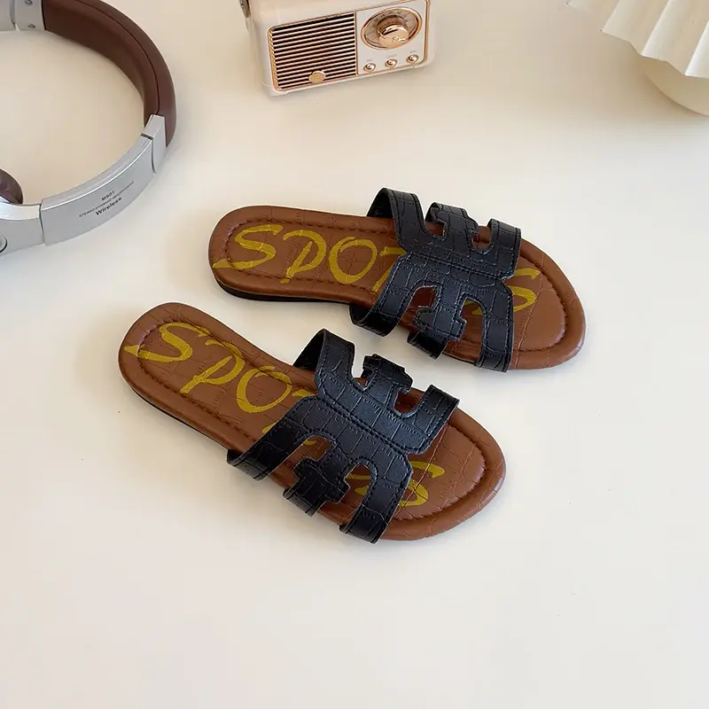 2025 Sandals for Girls Summer New Fashion Korean Style Soft Bottom Anti-slippery Versatile Chic Roman Open-toe Simple Beach Shoe