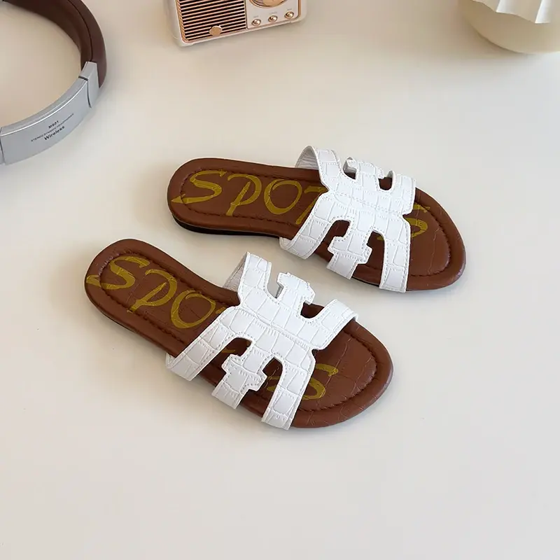 2025 Sandals for Girls Summer New Fashion Korean Style Soft Bottom Anti-slippery Versatile Chic Roman Open-toe Simple Beach Shoe