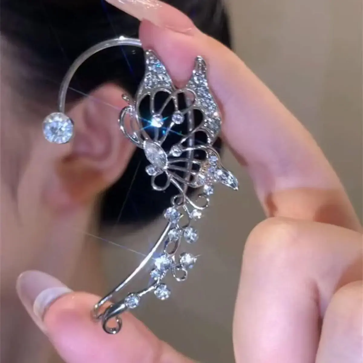 Elegant Korean Elf Butterfly Ear Cuff for Women Sparkling Zircon Crystal Clip Earrings No Piercing Required Wedding Jewelry