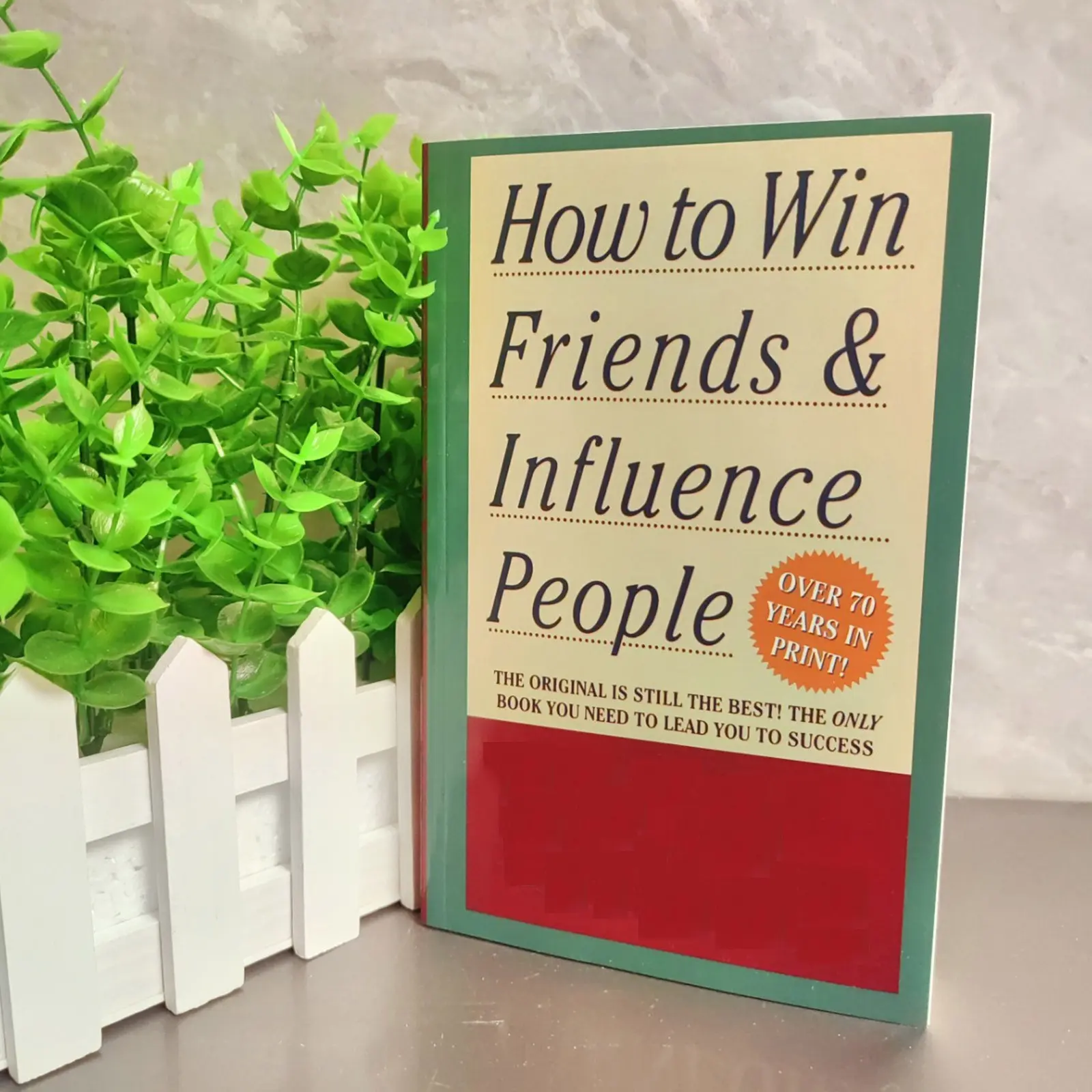 How To Win Friends & Influence People By Dale Carnegie Interpersonal Communication Skills Self-Improvement Reading Book