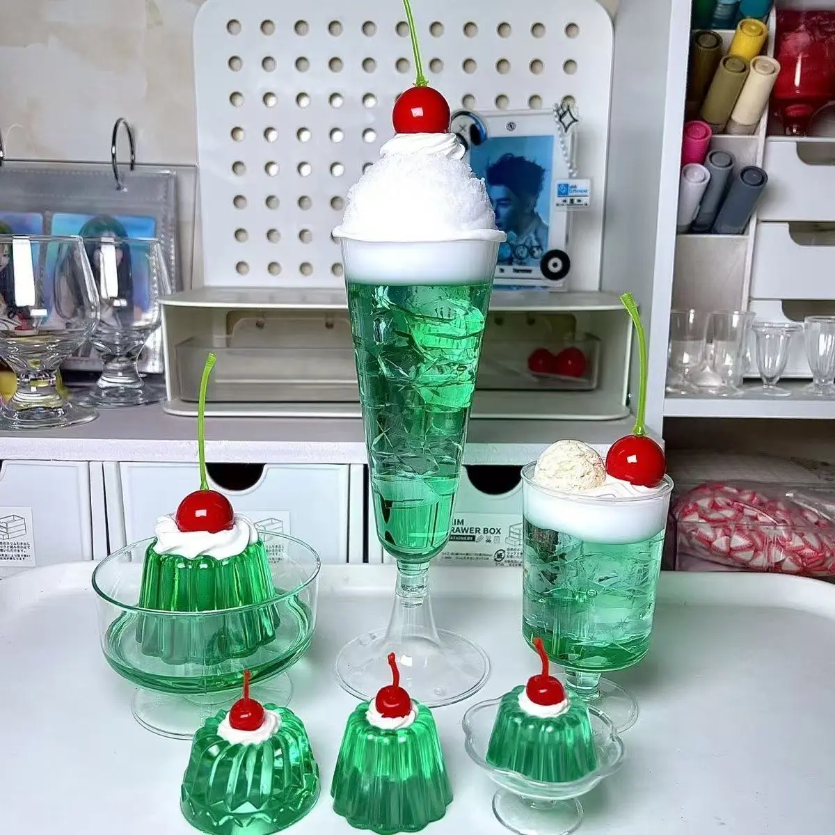 Showa Style Tea Ornaments Ancient Honeydew Melon Soda Jelly Cute Girl Dripping Glue Finished Product 2D Photo Props Green