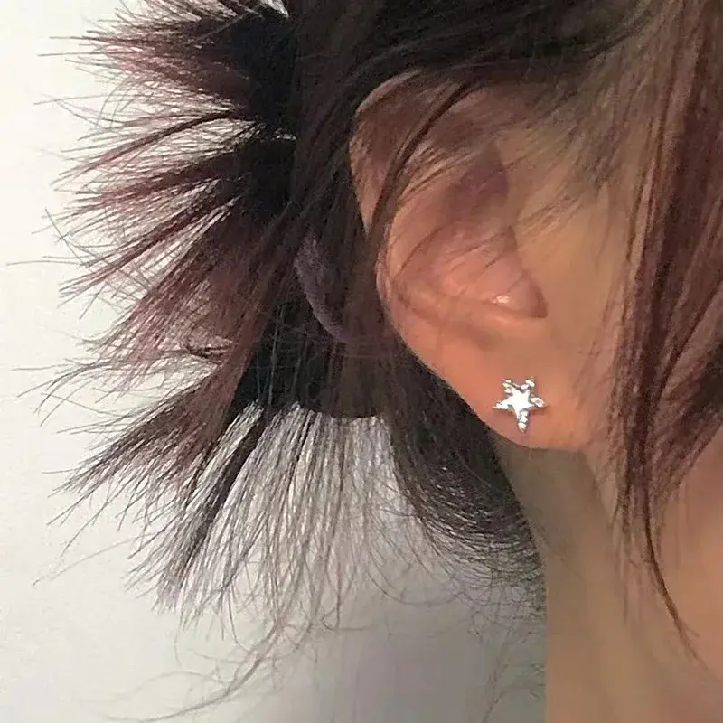 Black White Star Ear Clips for Woman Pentagonal Ear Cuff No Piercing Earring Y2K Clip Earrings Gothic Jewelry Trendy Accessories