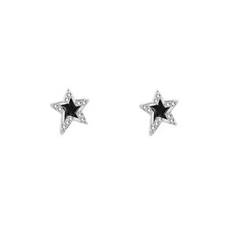 Black White Star Ear Clips for Woman Pentagonal Ear Cuff No Piercing Earring Y2K Clip Earrings Gothic Jewelry Trendy Accessories