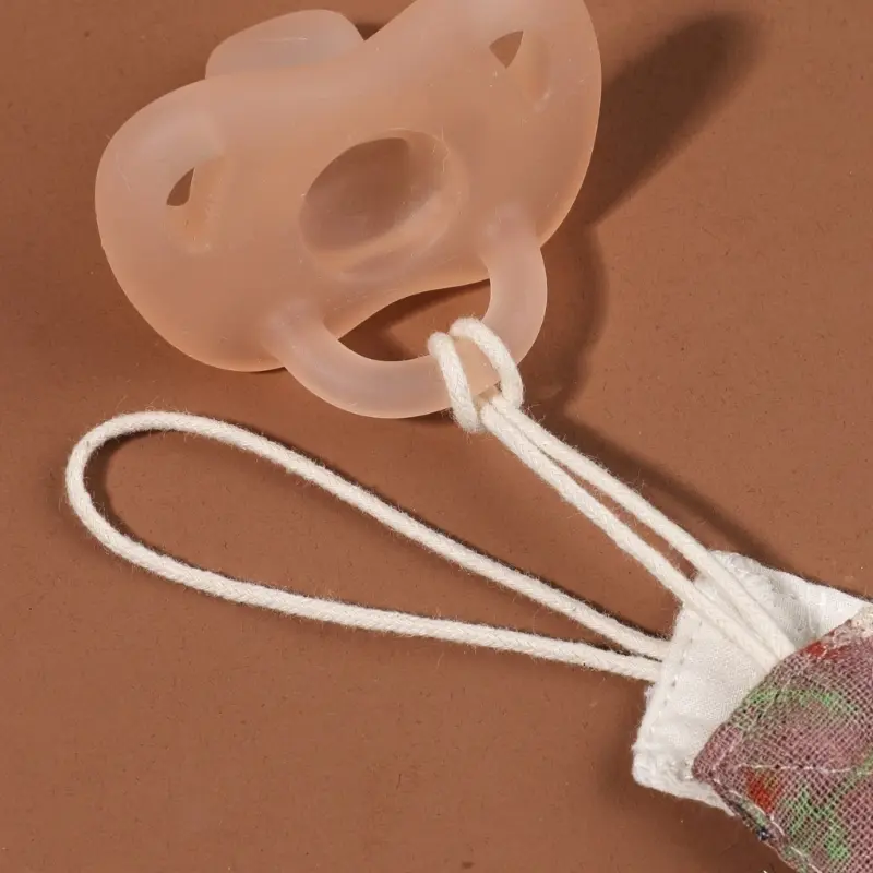 Stylish Pacifier Chain for Baby, Lovely Infants Soothing Toy Lanyard Rope Anti Fall Strap Belt Unisex for Daily Use