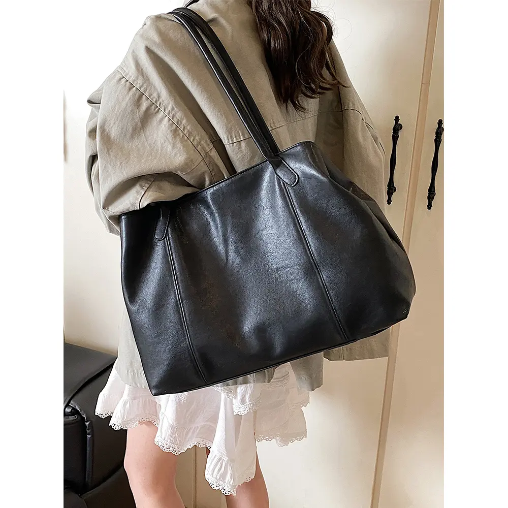 Versatile Black Tote Bag for Women Solid Pu Leather Soft Leather Underarm Commute Bags Large Capacity Female Travel Packs