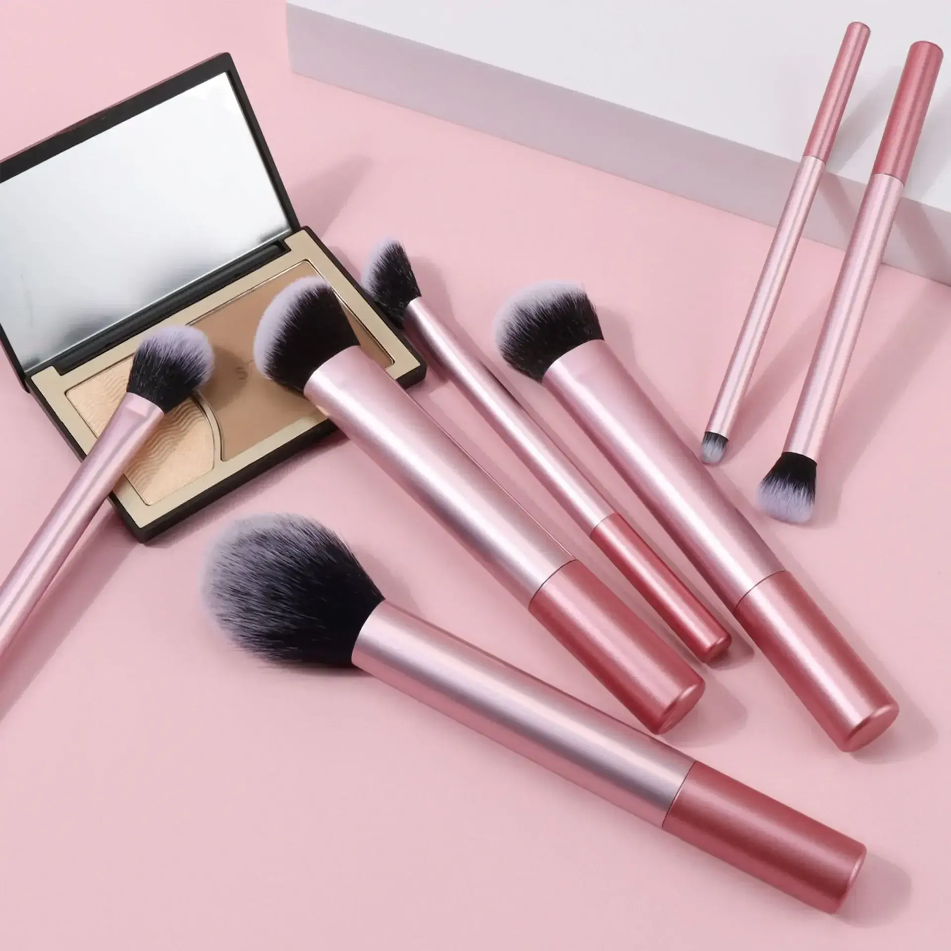 7pcs Pro Makeup Brush Set - Soft, Premium Synthetic Hair, Cruelty-Free, Easy to Clean, Foundation, Blush, Eyeshadow, Cosmetic