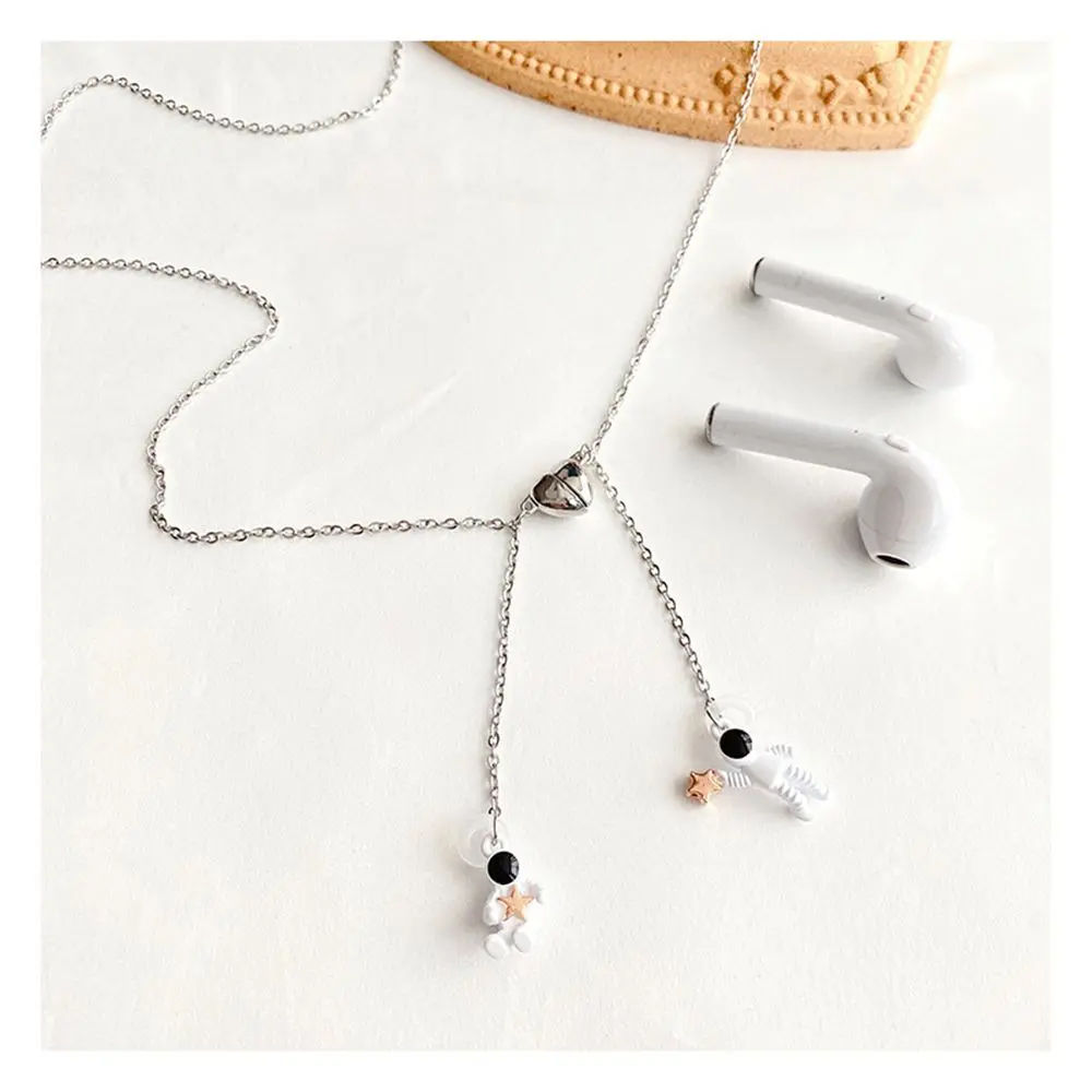 Fashion Astronaut Magnetic Attraction Headphones Anti-Lost Chain Suitable for  Earphone Cute Daisy Glasses Chain Accessories