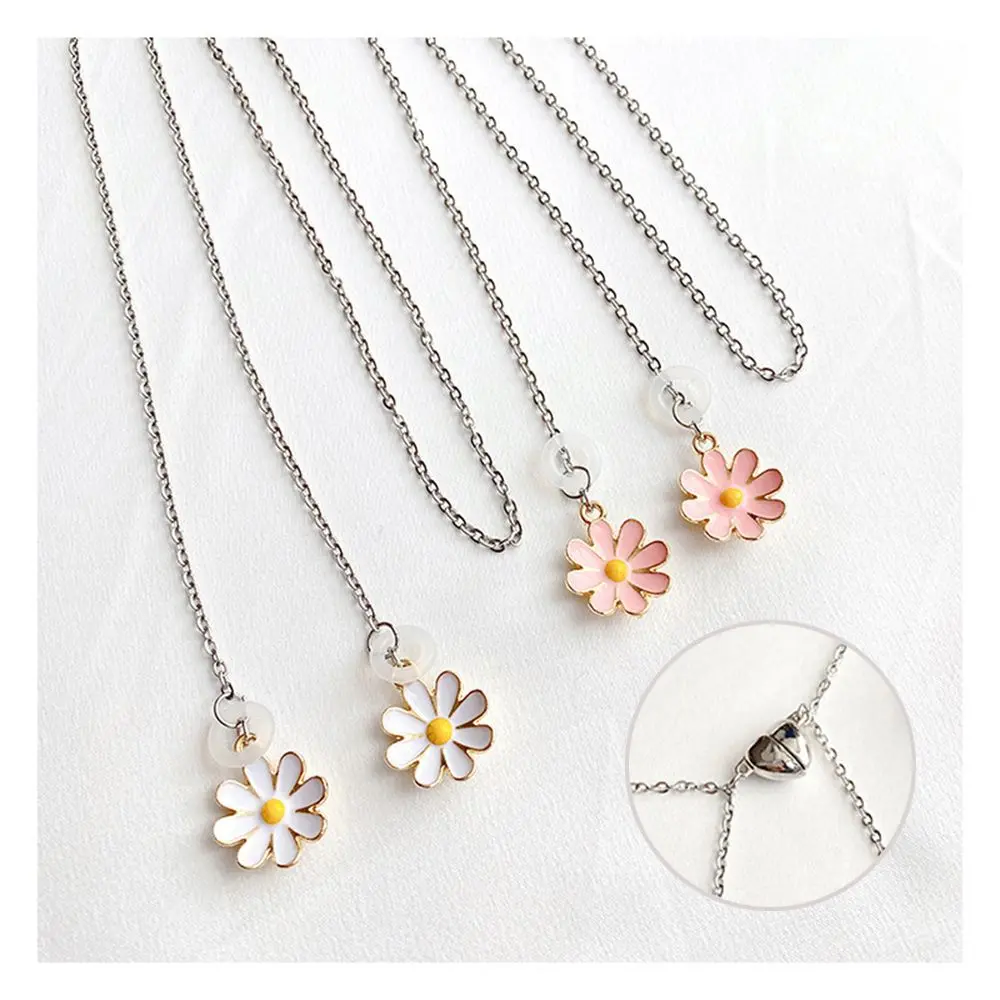 Fashion Astronaut Magnetic Attraction Headphones Anti-Lost Chain Suitable for  Earphone Cute Daisy Glasses Chain Accessories