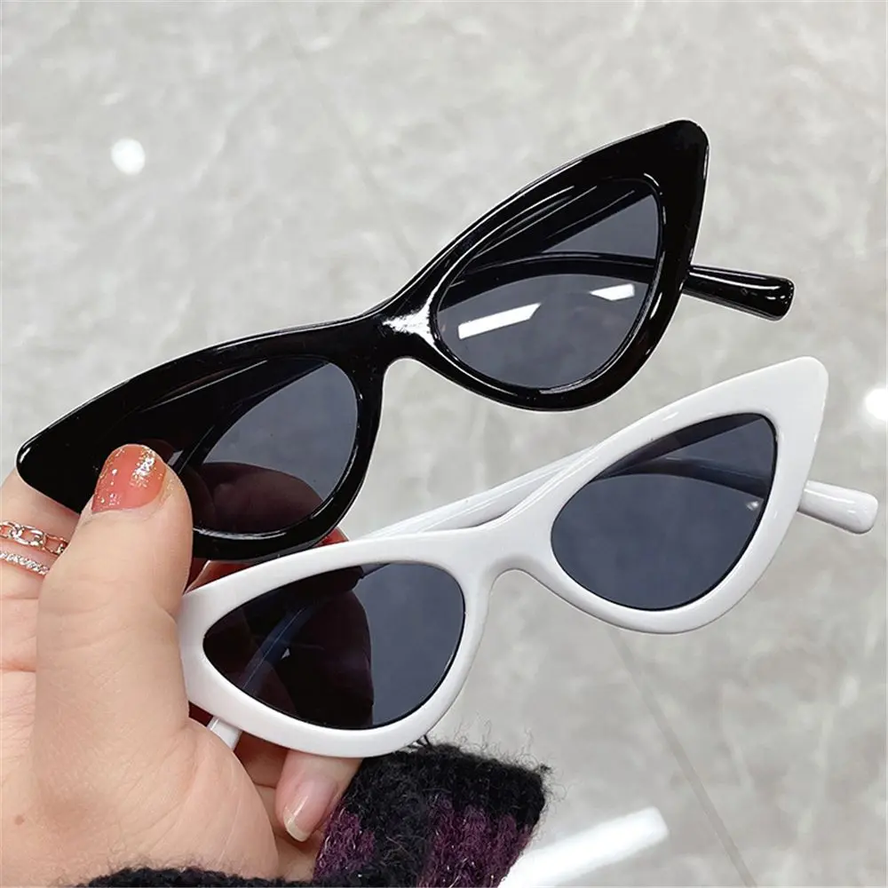 Fashion Kids Sunglasses Retro Narrow Frame Cat Eye Sunglasses for Boys Girls 3-9 Years Non-Polarized Sun Glasses Party Favor