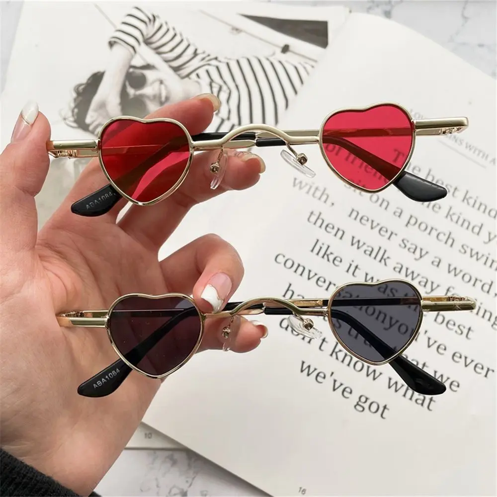 Mini Heart Shaped Sunglasses Women Men Ultra-small Metal Frame Hip Hop Punk Sun Glasses Ins Shades