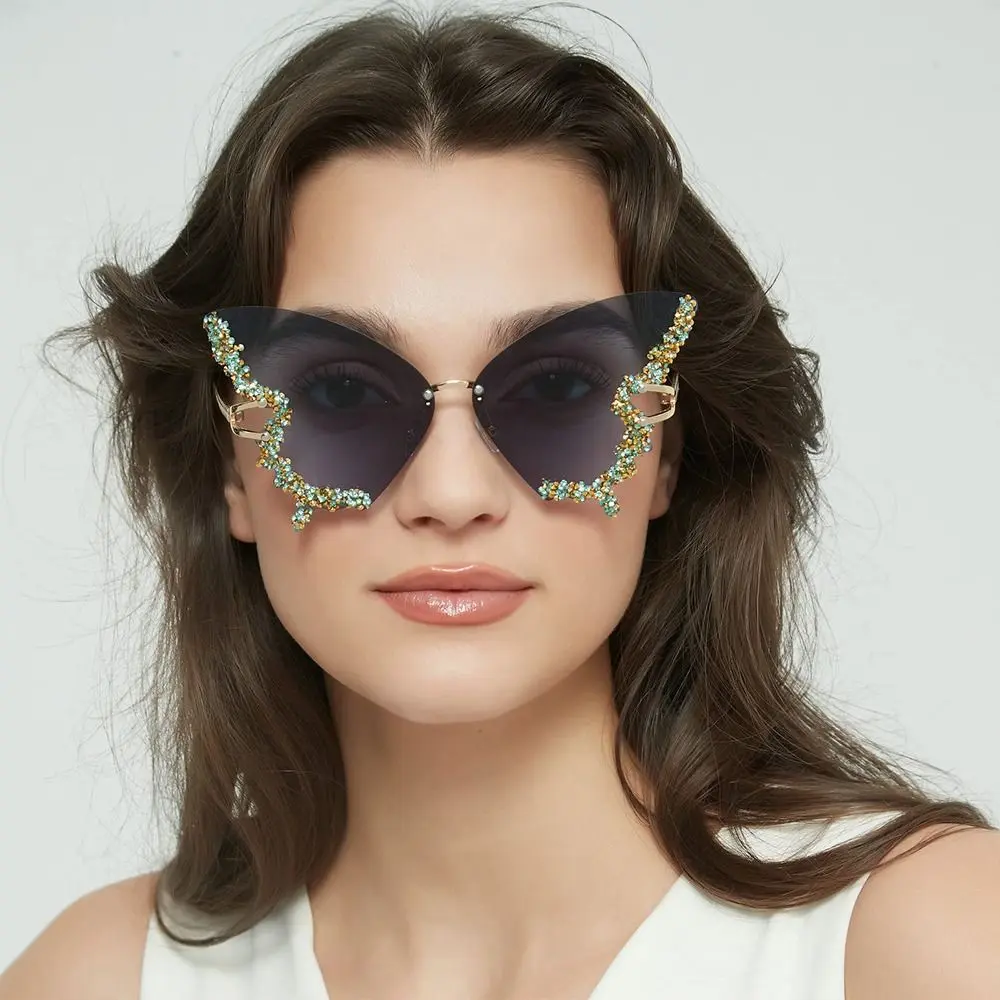 Luxury Diamond Butterfly Sunglasses for Women Vintage Rimless Sun Glasses Oversized Rhinestone Bling Shades LadiesY2K Eyewear