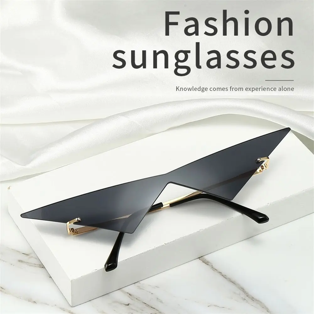 Women Triangle Sunglasses Fashion Oversized One Piece Rimless Sun Glasses Vintage Clear Ocean Lens Eyewear UV400