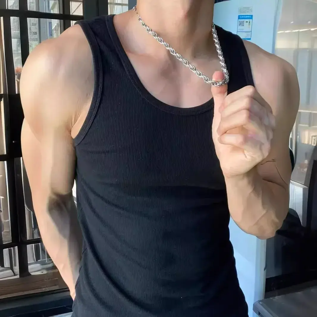 Hot Sale Mens Sleeveless Tank Top Solid Muscle Vest Undershirts O-neck Gymclothing Tees Whorl Tops Bodybuilding Gym Clothing
