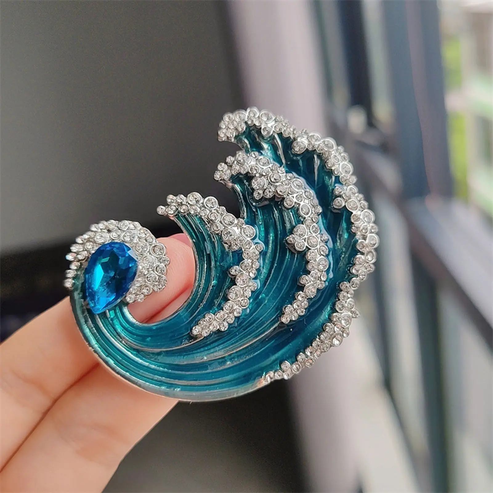 Creative New Luxury Brooch Joker Temperament Women's Small Suit Brooch Brooch Suitable All Kinds Of Occasions Accessories