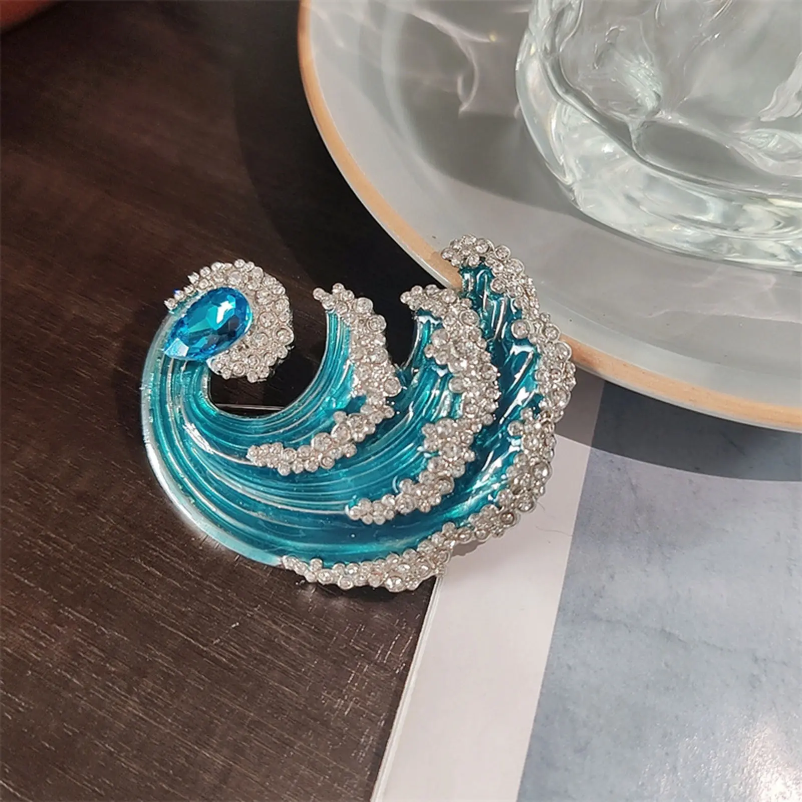 Creative New Luxury Brooch Joker Temperament Women's Small Suit Brooch Brooch Suitable All Kinds Of Occasions Accessories