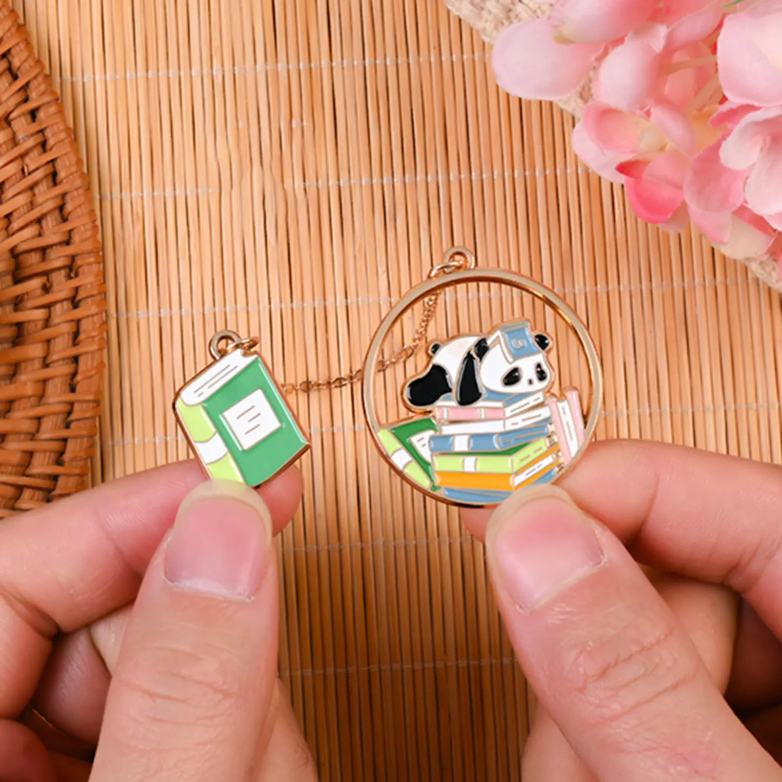 Funny Panda Book Page Clips Metal Bookmarks Cute Pagination Mark Creative Separator Pages Tags Stationery School Office Supplies