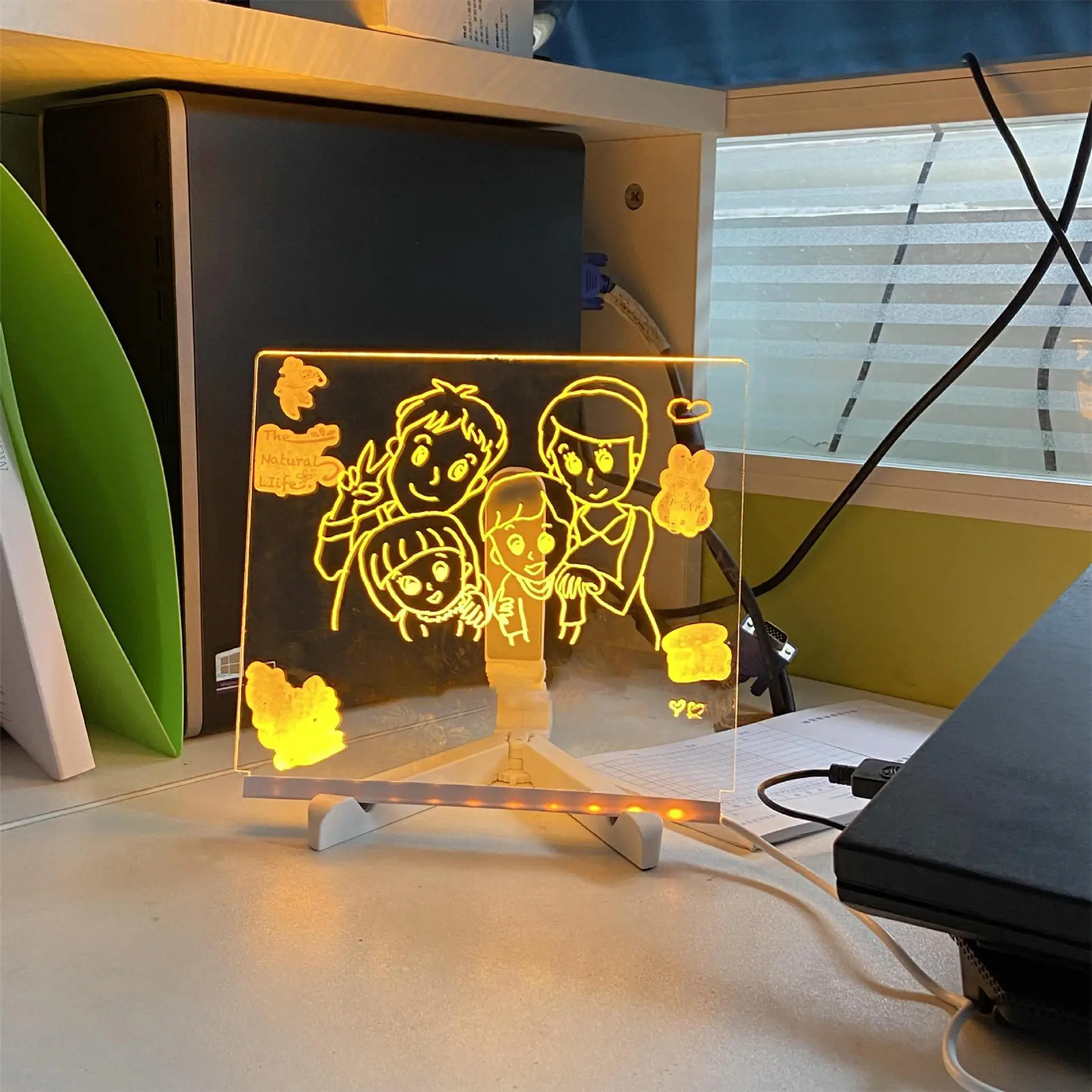LED Illuminated Magic Note Board Desktop Memo Note Board Erasable White Board for Kids DIY Painting with 7 Color Pens