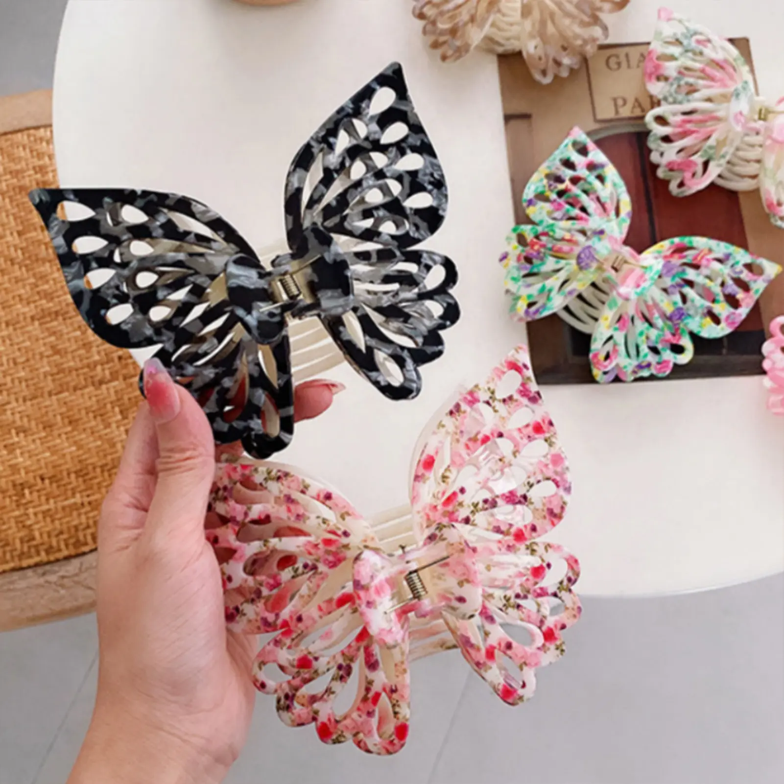 New Double Butterfly Hair Clip Hollow Print Butterfly Hair Claw Hair Clip Female Hair Clip Bath  Ponytail Hair Accessories